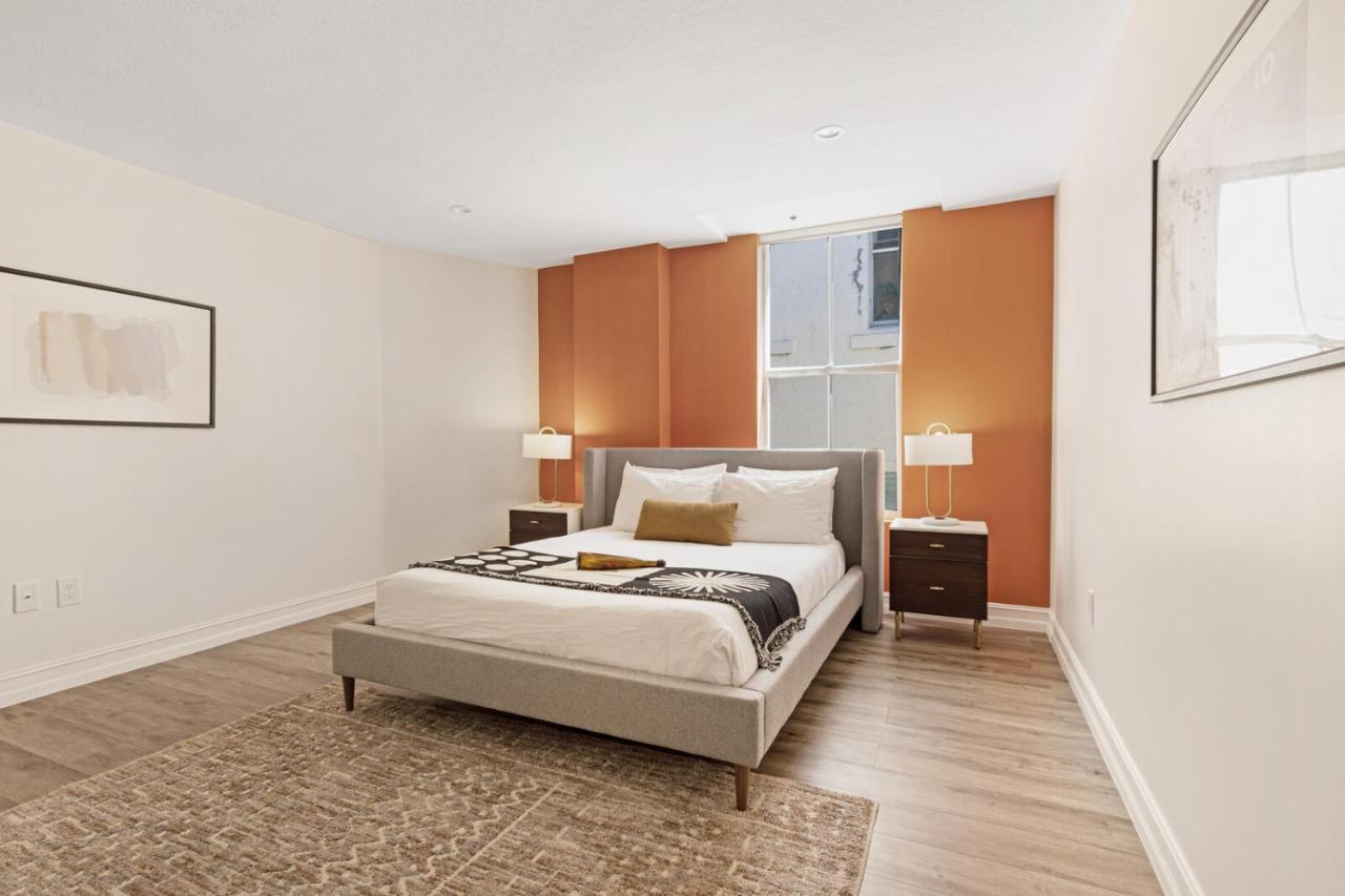 אפרטהוטל וסט פאלם ביץ' Roami At Clematis Street Lofts מראה חיצוני תמונה